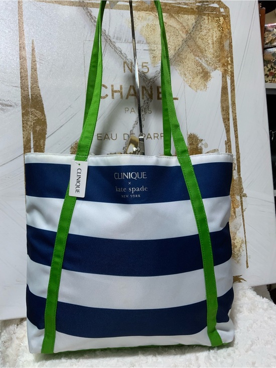 kate spade Handbags - 🌟kate spade & Clinique Navy and White Striped Tote with Green Handles